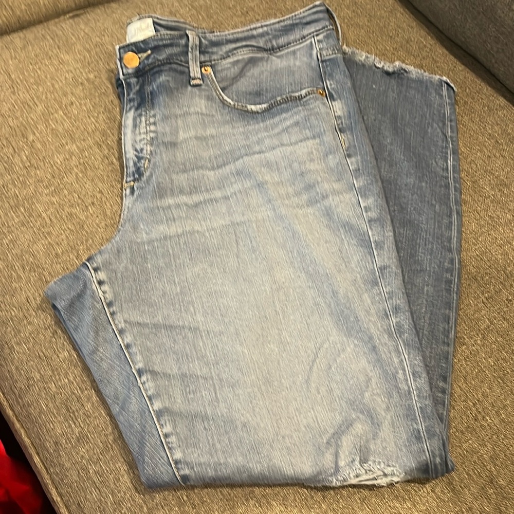 Universal Thread Goods Co Target Stretch Distressed Light Wash Ankle Jeans